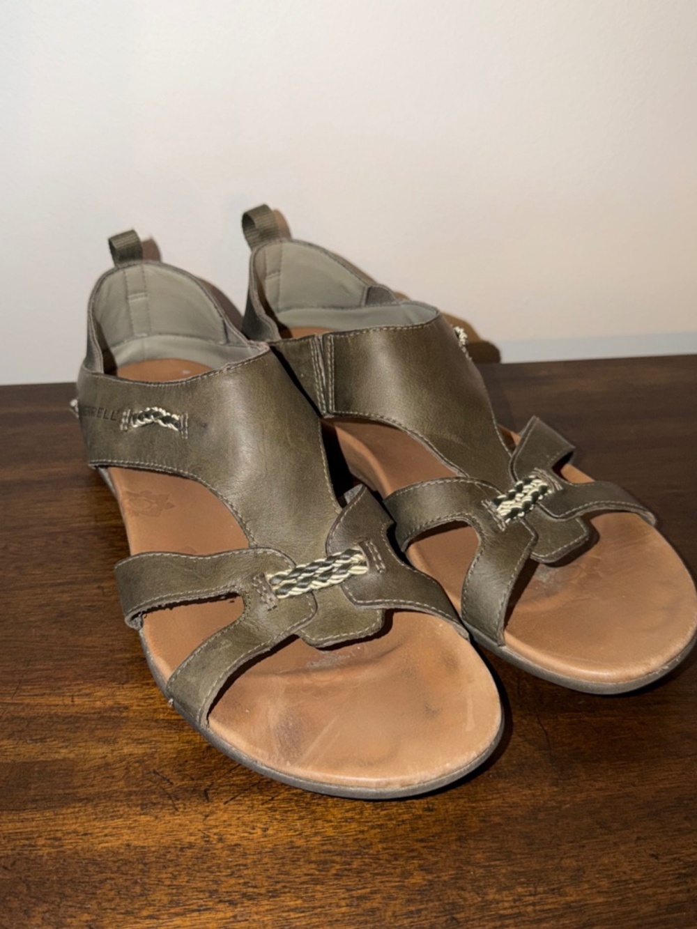 Merrell Women’s Flaxen Olive Leather Sandals Size 9 Outdoors Walking